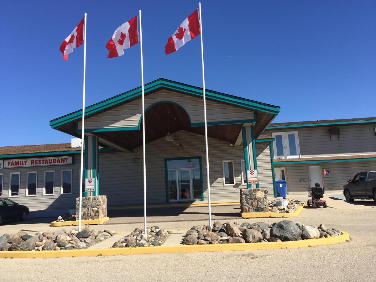 Agassiz Park Lodge - Under New Management McCreary Exterior photo